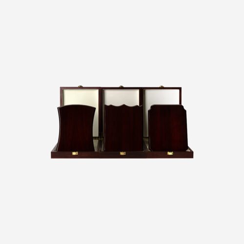 Retablo con cajas brillantes